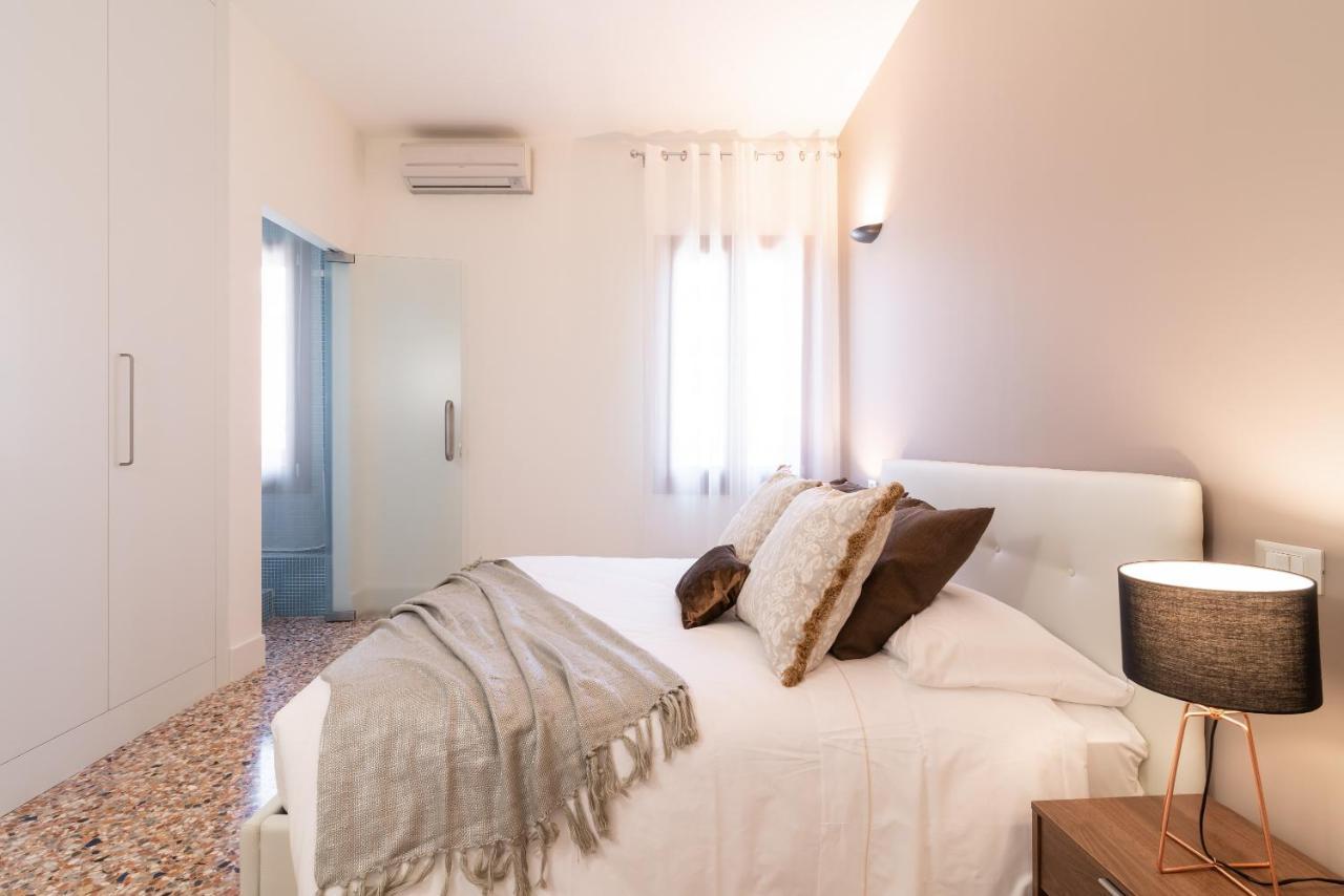 Casanova Deluxe Apartment By Wonderful Italy ヴェネツィア エクステリア 写真